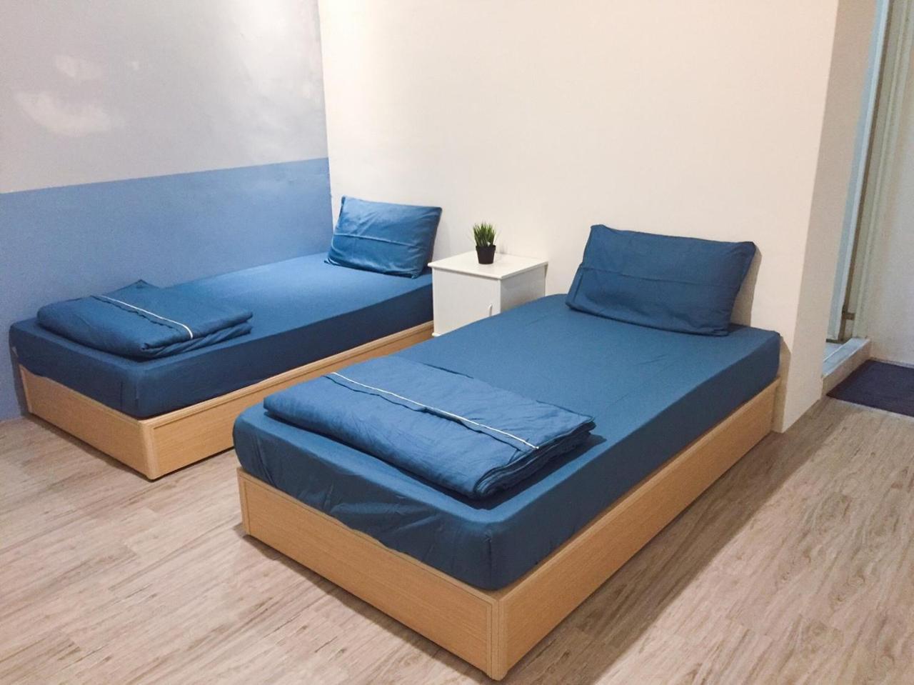 巷弄內的老宅 Hotel Pingtung Luaran gambar